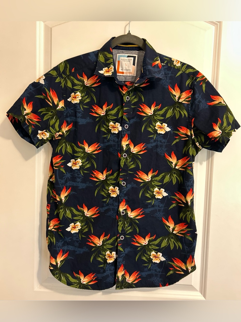 Men's Navy Tropical Floral Short-Sleeve Button-Down Shirt